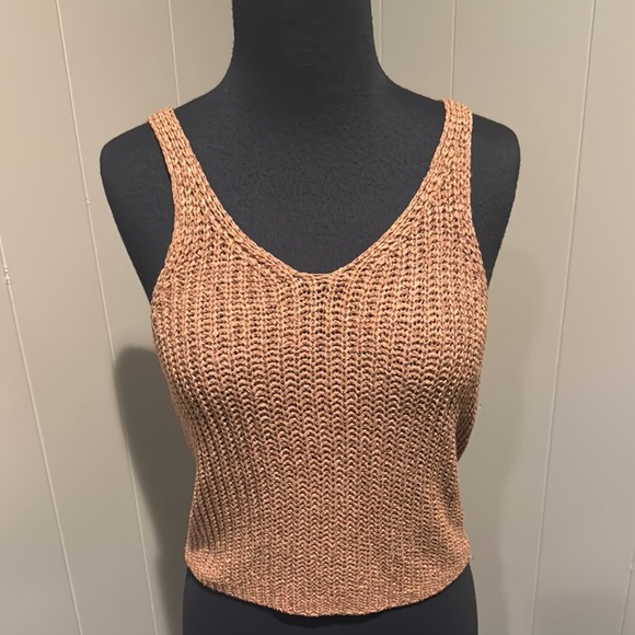 Moon & Madison cinnamon ribbed sweater knit V neck tank top. Medium. - Picture 1 of 5